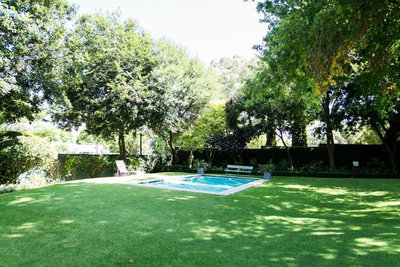فندق Burkleigh House جوهانسبورغ المظهر الخارجي الصورة